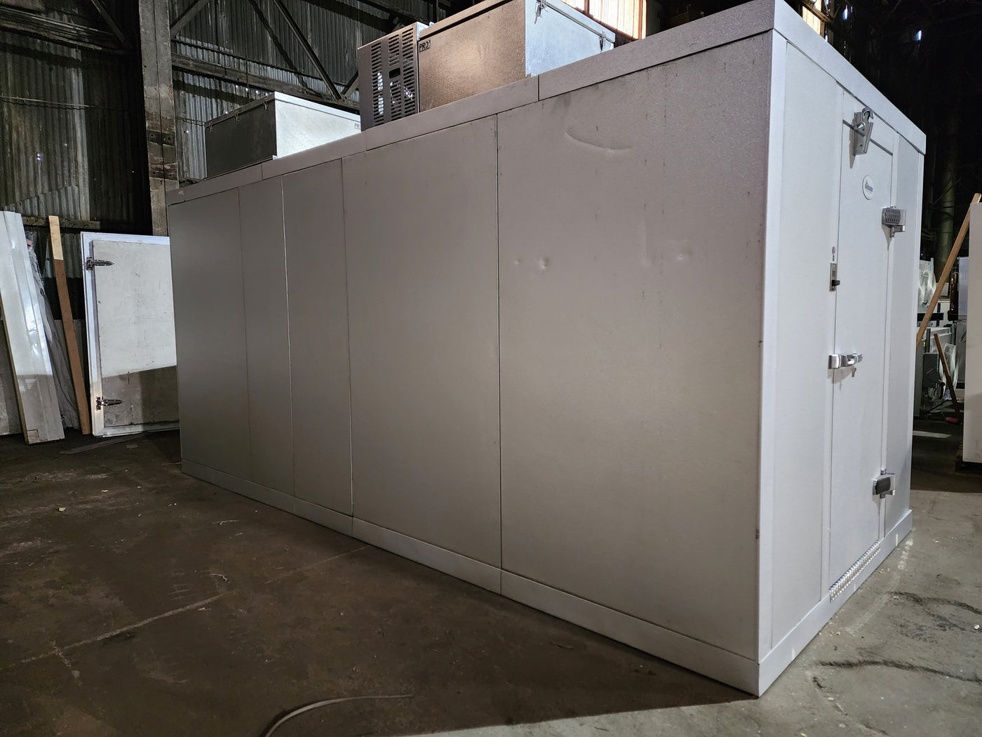 NEW Amerikooler - 8' x 16' x 8' Combo box w/ self contained Bohn unit