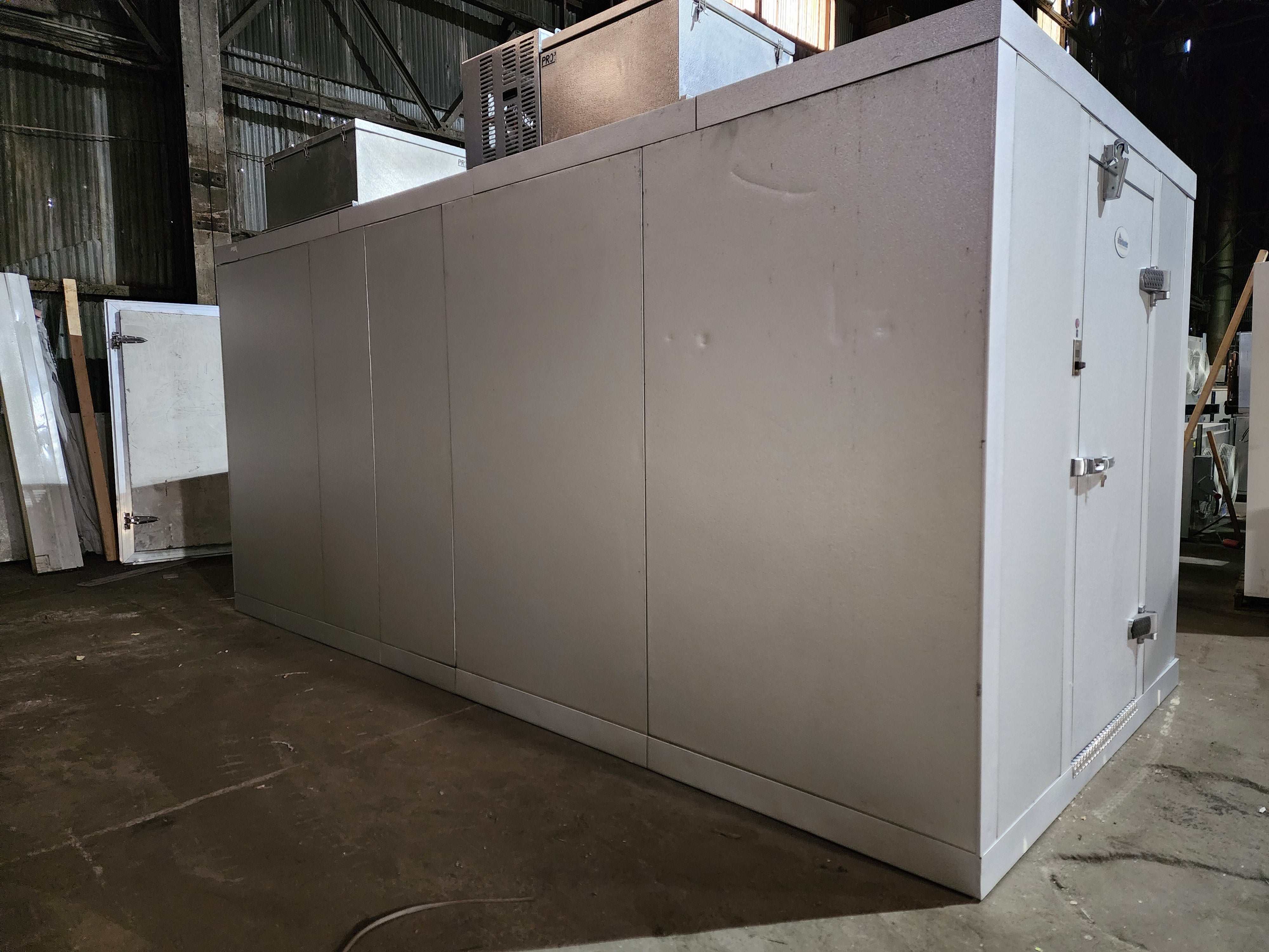 NEW Amerikooler - 8' x 16' x 8' Combo box w/ self contained Bohn unit