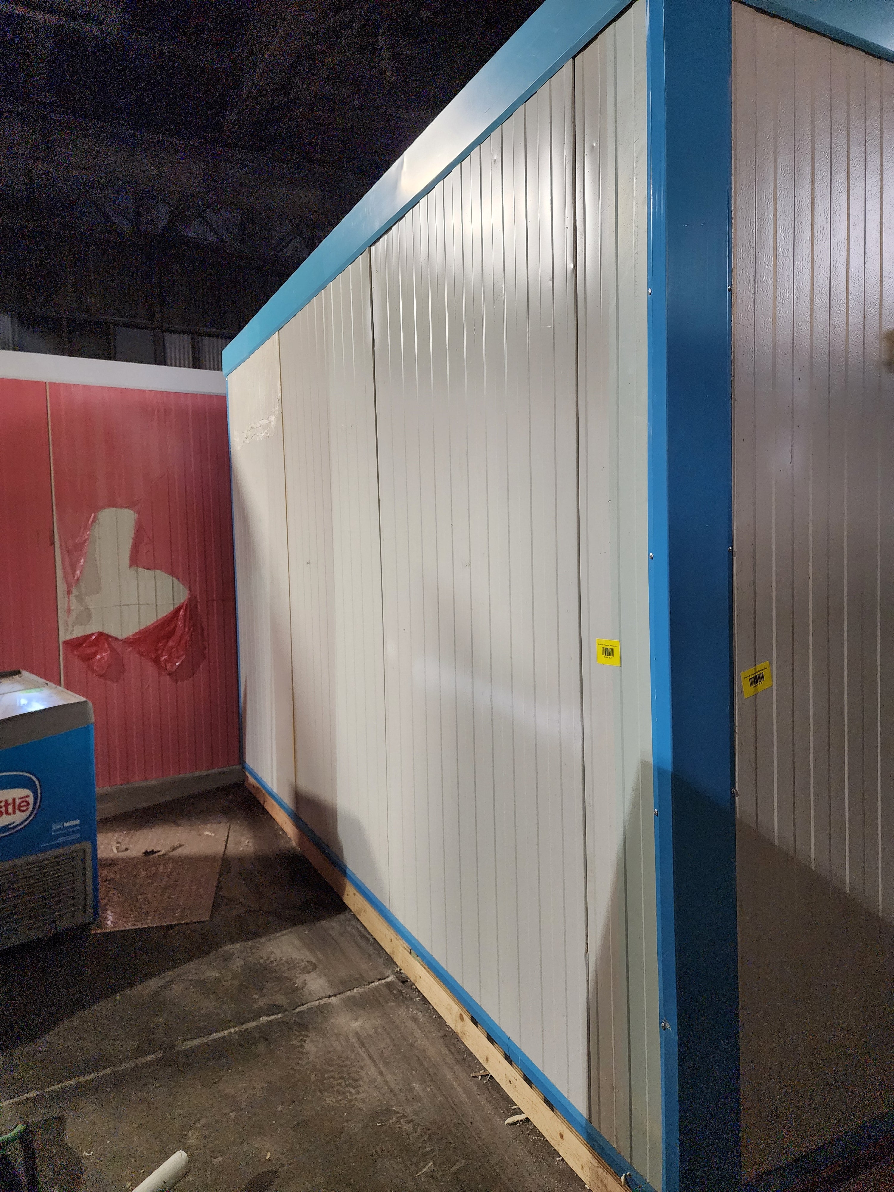 8' 1" x 12' x 8' 4" Walk in freezer w/ man door, ceiling & floor w/ 3/4 HP unit (Built as unit for outdoors)