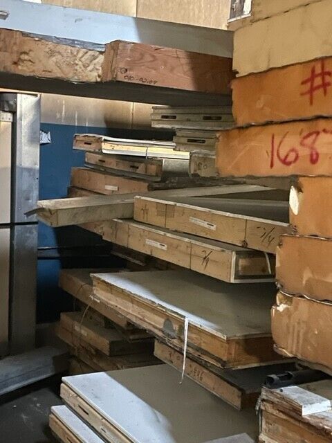 Wholesale lot of ~ 120 used walk in cooler and freezer panels varying size READ
