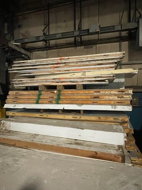 Wholesale lot of ~ 100 used walk in cooler and freezer panels varying size READ