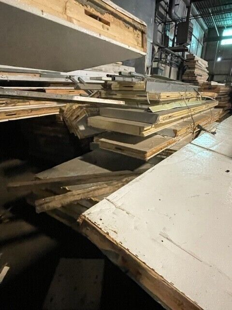 Wholesale lot of ~ 100 used walk in cooler and freezer panels varying size READ