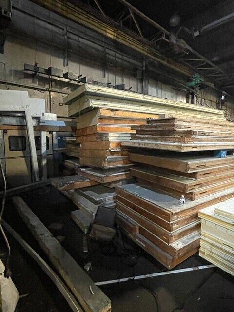 Wholesale lot of ~ 120 used walk in cooler and freezer panels varying size READ