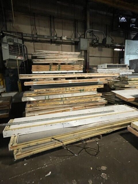 Wholesale lot of ~ 100 used walk in cooler and freezer panels varying size READ