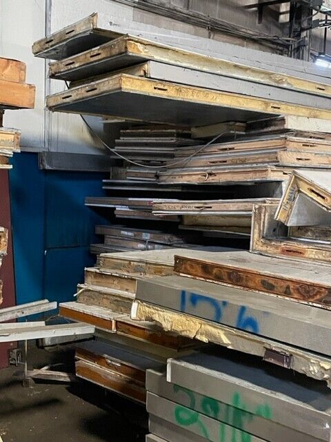 Wholesale lot of ~ 120 used walk in cooler and freezer panels varying size READ