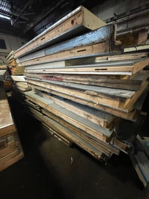 Wholesale lot of ~ 120 used walk in cooler and freezer panels varying size READ