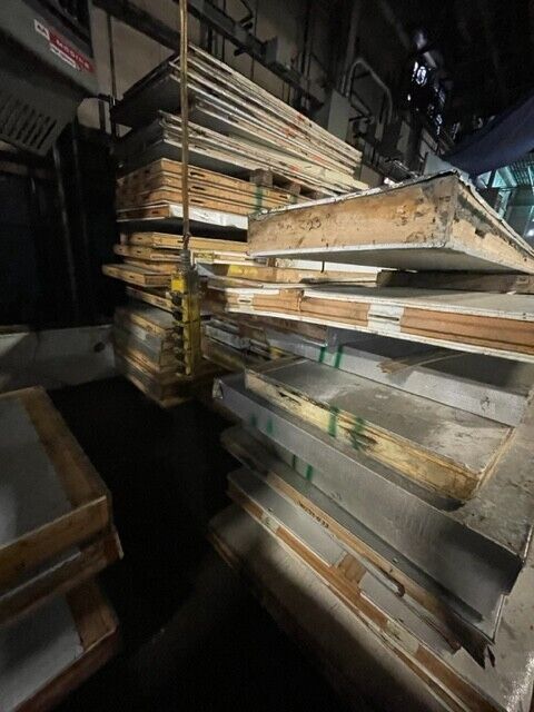 Wholesale lot of ~ 100 used walk in cooler and freezer panels varying size READ