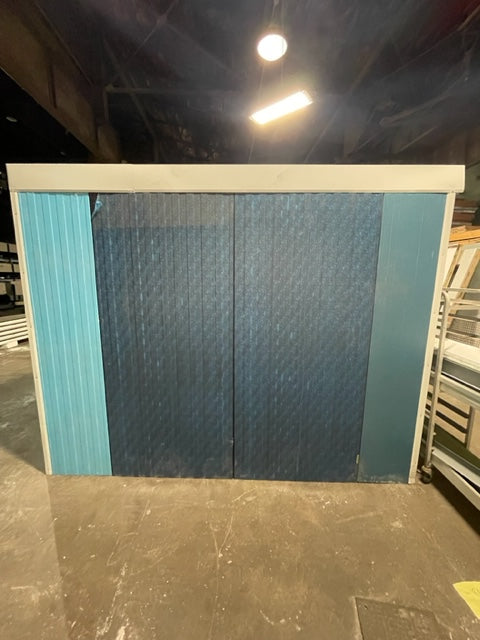 New scratch and dent 10' x 10' x 8' walk-in freezer w/ floor & 2HP refrigeration system